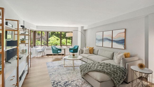 Photo - 1355 N Astor St