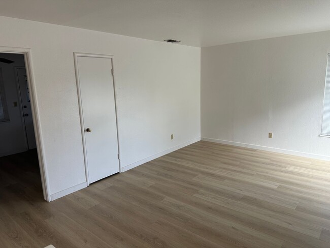 2113 Gordon Ave