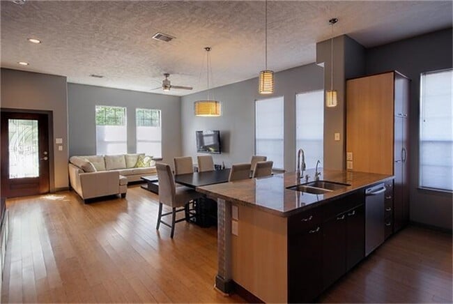 Photo - 1414 Emancipation Ave Unit A