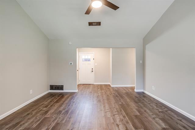 Photo - 317 NW Suzanne Terrace