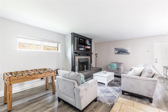 Photo - 2025 Japonica Ln