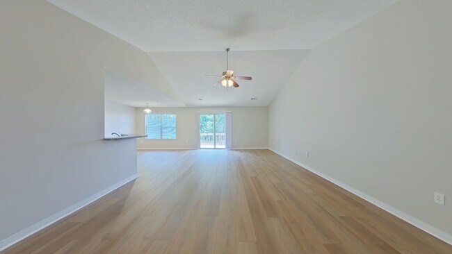 160 Conquest Ave
