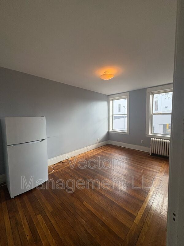 Photo - 1476 Chapel St