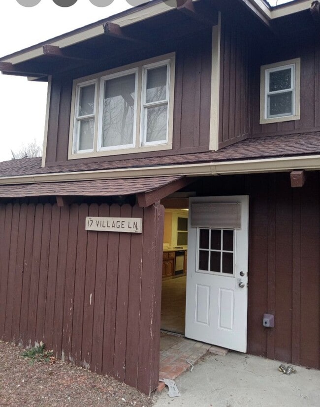 Building Photo - 2 Bedroom / 2 Bath Condo in Bear Valley Springs