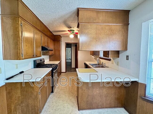 Photo - 625 Rosewood Ct