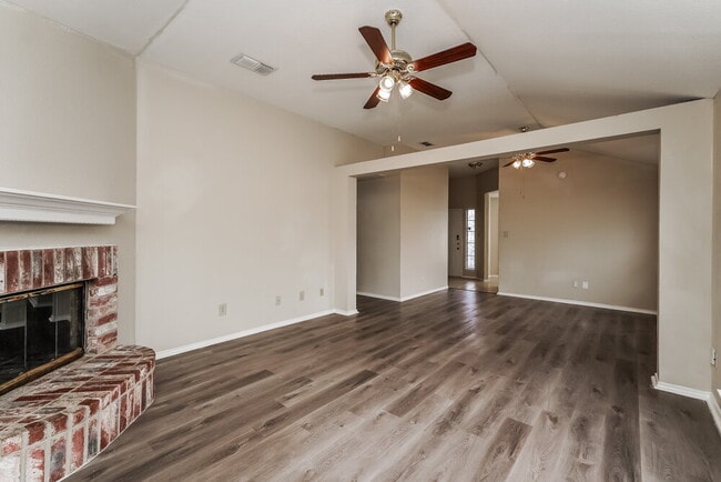 Photo - 4001 Periwinkle Dr