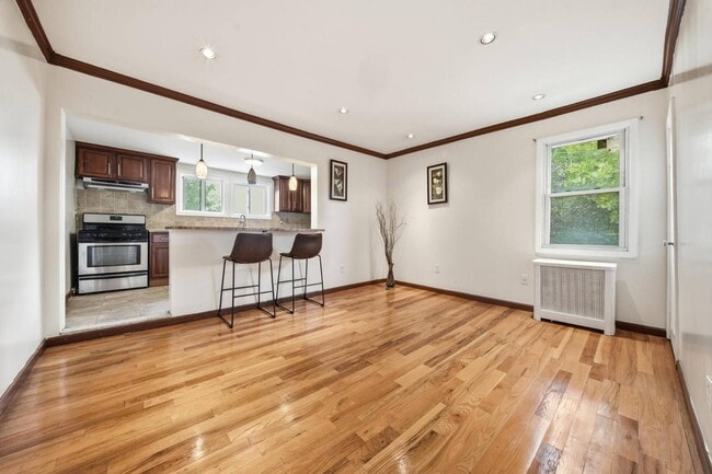 209-04 111th Ave
