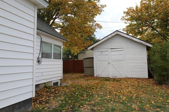 Photo - 4711 N Regal St