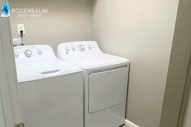 Photo - Charming and cozy 2-beds, 2-baths 4-plex unit in Tucson!