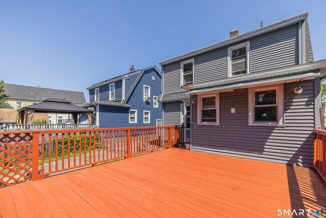 Photo - 430 Blohm St