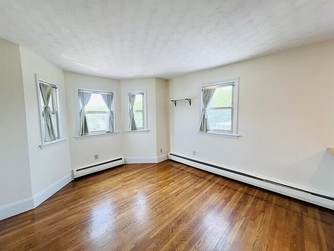 Photo - 189 Concord Ave Unit Concord Studio
