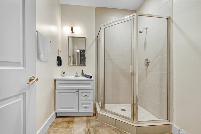 Baño de Ancelle Apartments