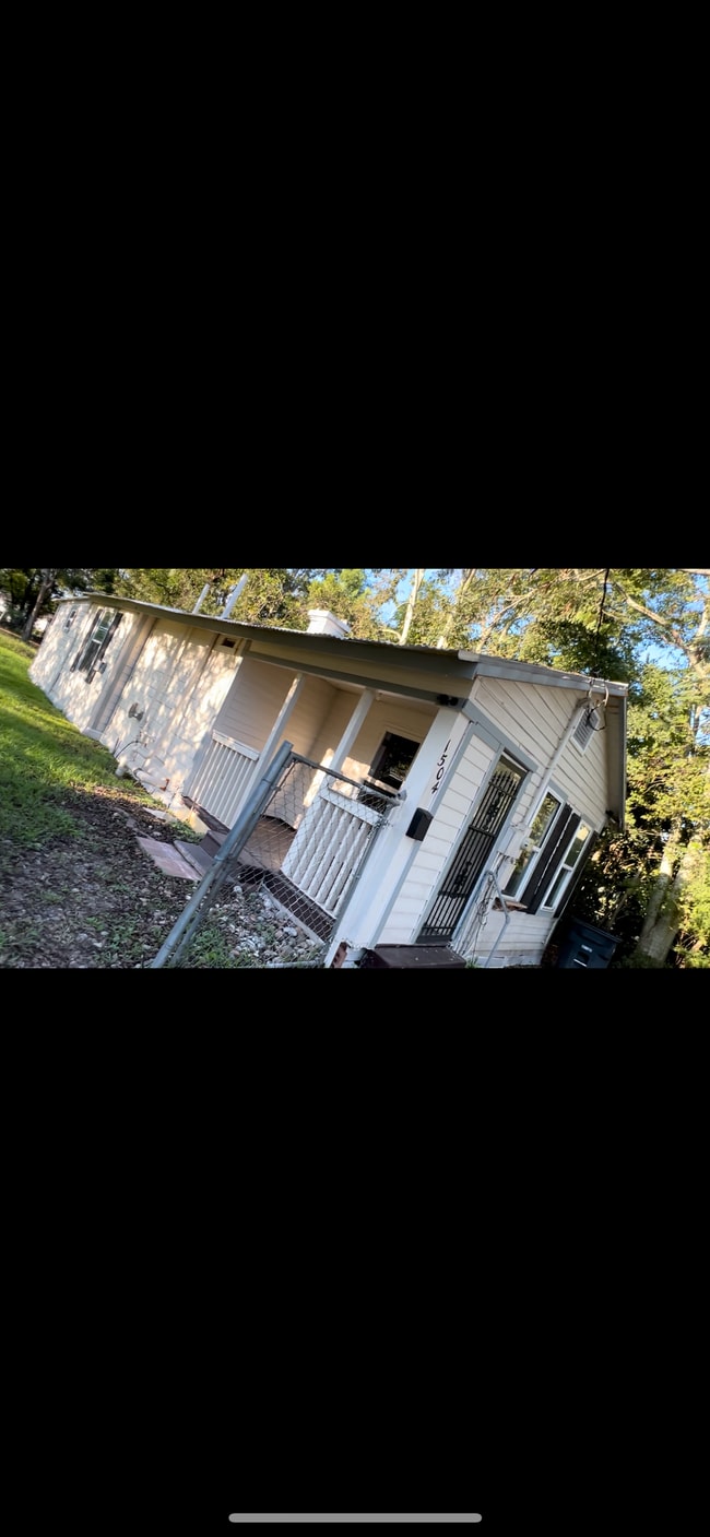 Photo - 1504 S Hopkins St House