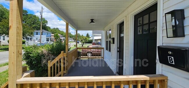 Photo - 308 St James Ave Unit B