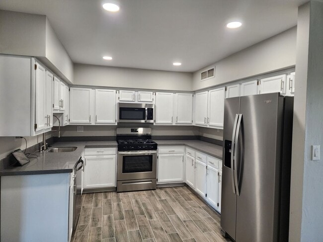 Photo - 1041 W Elna Rae St