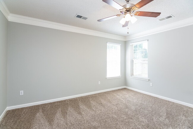 Photo - 9761 Dogwood Ct W