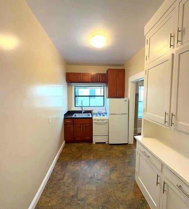 Photo - California Apartments