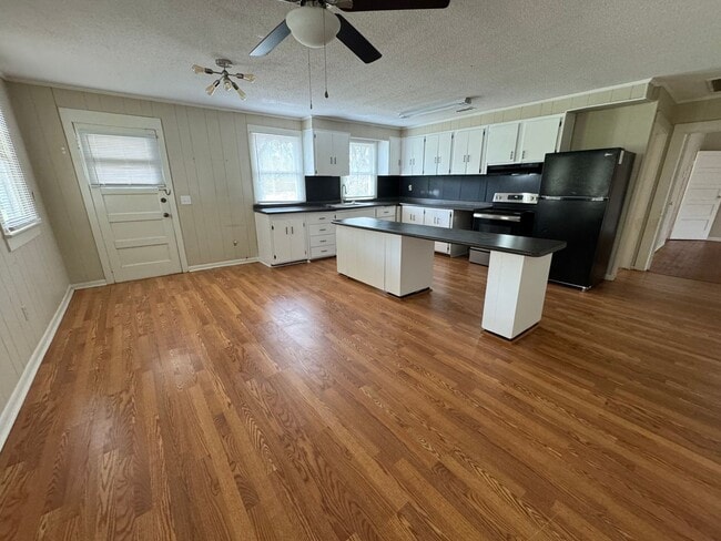 Photo - 6110 Burkhalter Rd