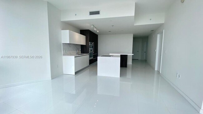 Photo - 851 NE 1st Ave Unit 4604