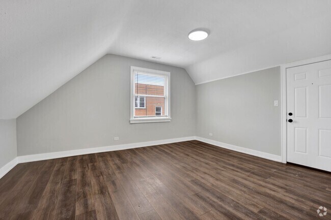 Building Photo - 3040 W Medill Ave Unit 3040 W. Medill Ave #3 Rental