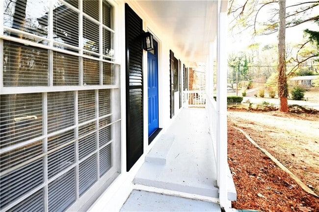 Photo - 88 Lucia Dr SE