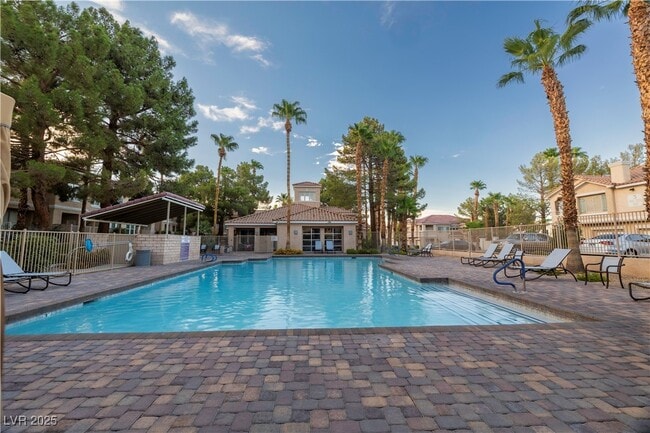 Photo - 251 S Green Valley Pkwy Unidad 1913 Rental