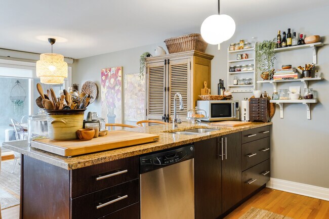 Photo - 56 Sweetnam Dr Unit H