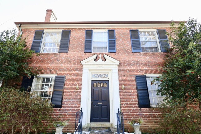 Building Photo - 4007 Park Ave Unit B