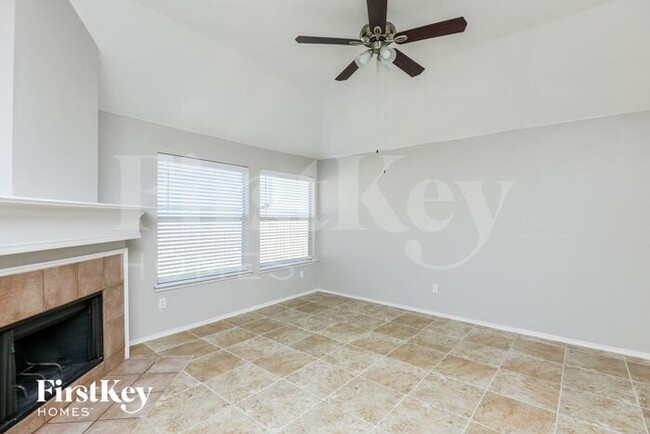 Photo - 8201 Cedarcrest Ln