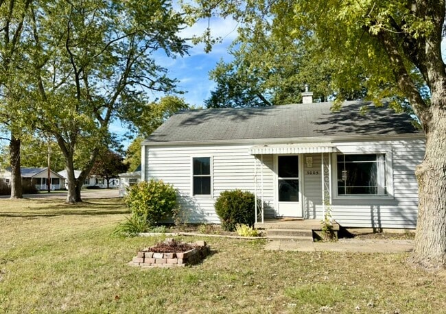 Photo - 2 Bedroom, 1 Bath Home - North Side Locati...