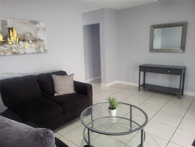 Photo - 2403 SW 102nd Pl