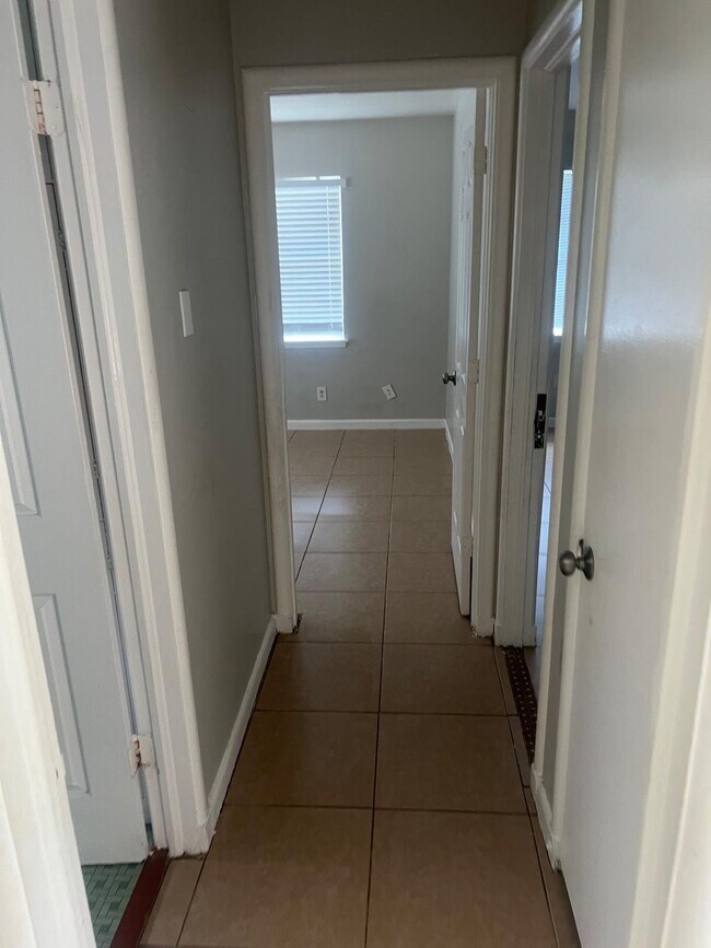 Photo - 2507 W Twelfth St Unit 2505