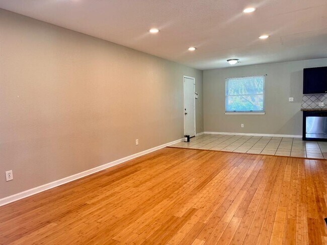 Photo - 2029 NW 46th St