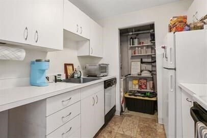 Photo - 128 Tudor St Unidad G