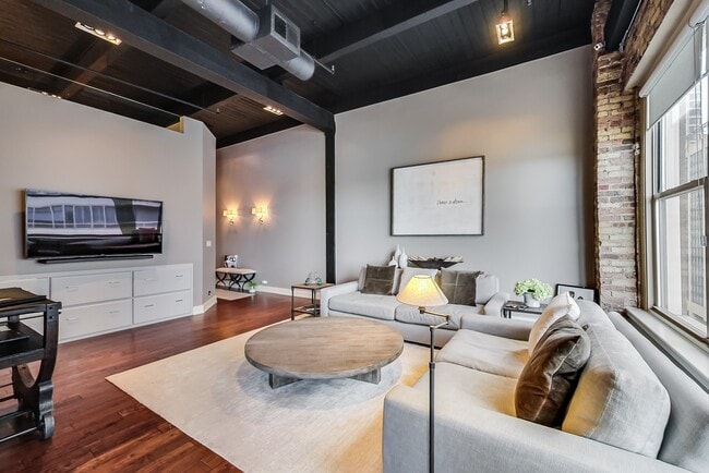 Photo - 540 N Lake Shore Dr Unit 723