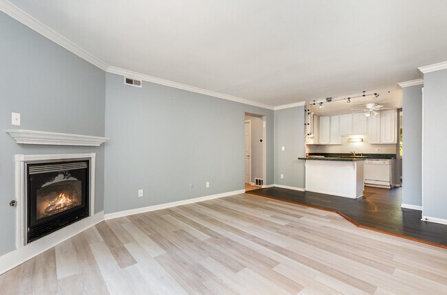 Photo - 1994 Tall Oaks Dr Unidad 1B