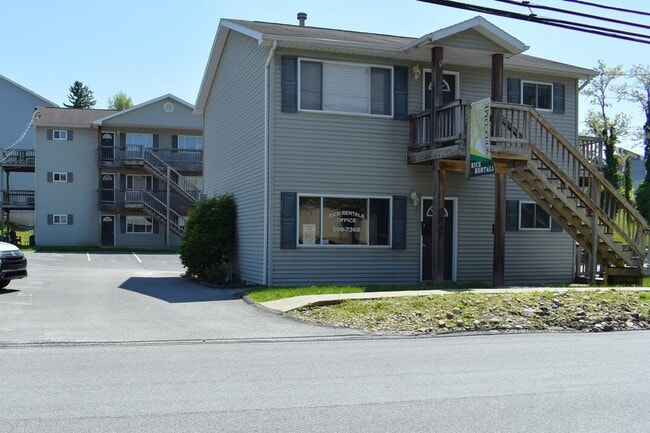 Stewart Street Apartments - Stewart Street Apartments