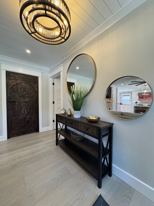 Photo - 706 Farmingham Rd