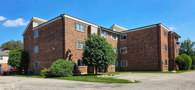 Photo - 3223 W Lake Ave Apartment Unit 1C