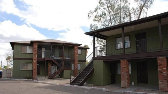 Building Photo - 1438 N Shill Dr Unit Apt 102