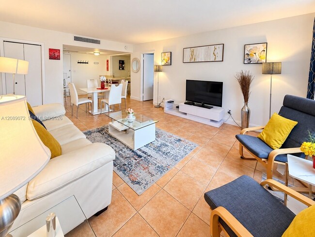 Photo - 5161 Collins Ave Unit 310