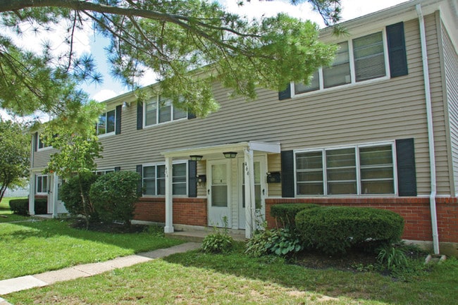 Building Photo - Carlisle Crest Rental