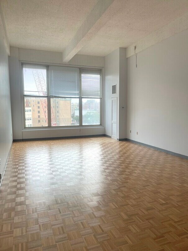 Photo - 80 Kilmarnock St