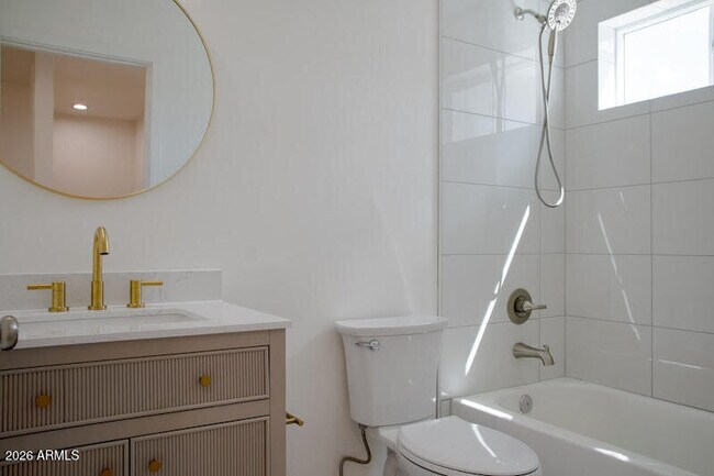 Photo - 2006 W Madison St