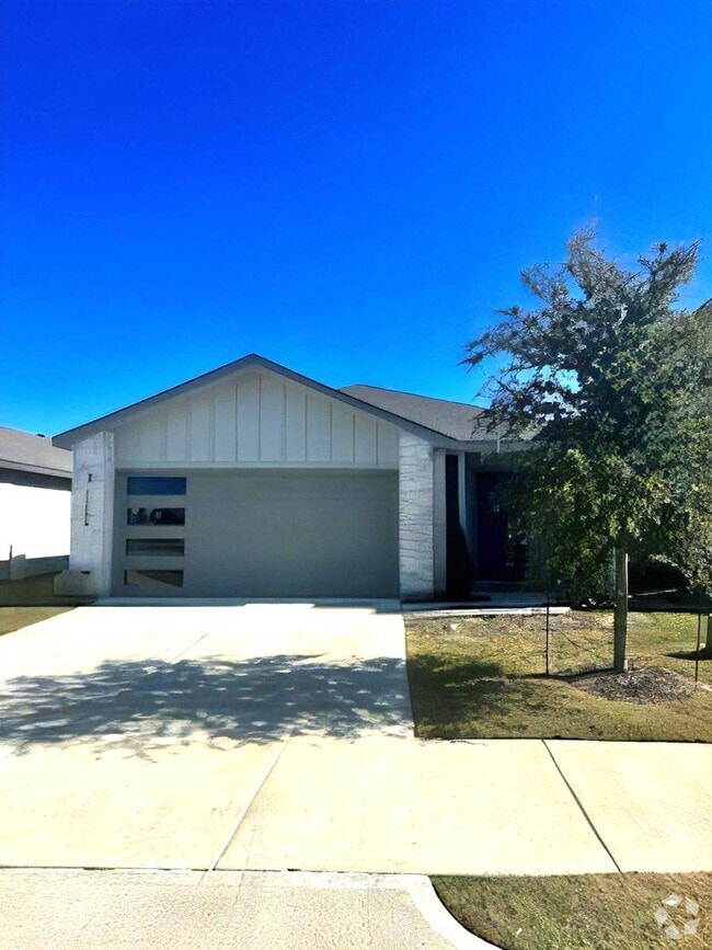 Building Photo - 3 Bedroom, 2 Bath in Midtown Subdivision C... Rental