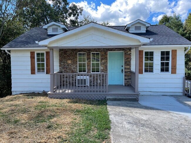 Building Photo - 104 Highland Dr Unit 1