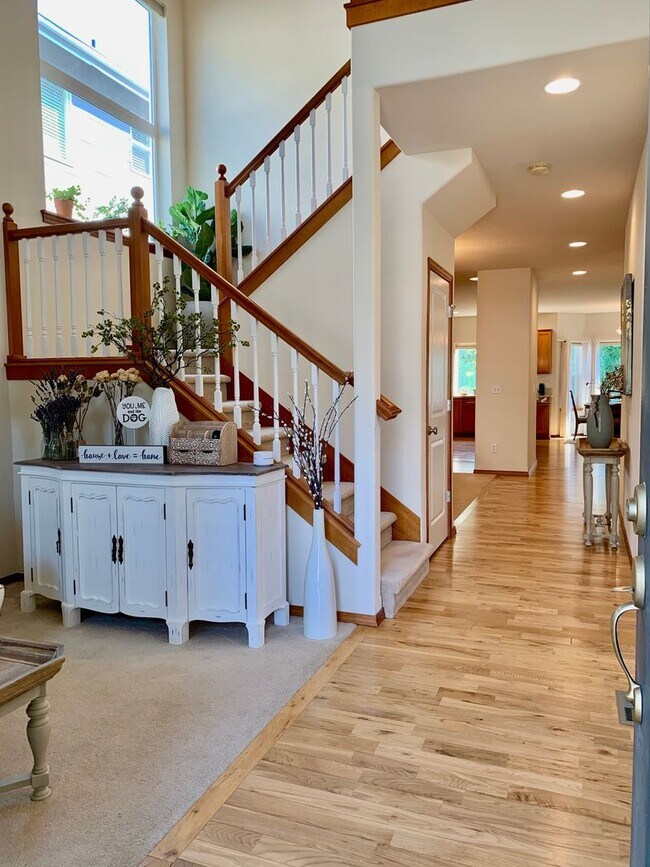 5 BD home Close to Canyon Park Bothell House Rental in Bothell, WA