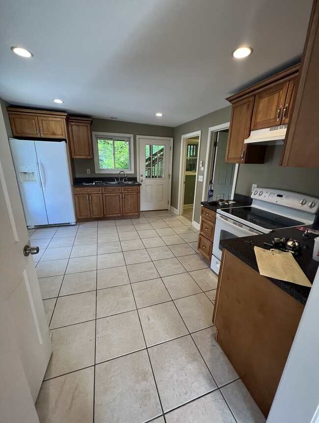 Photo - 307 N Main St Unidad 2