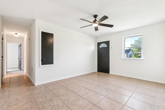 Photo - 228 Chapel Ln Casa