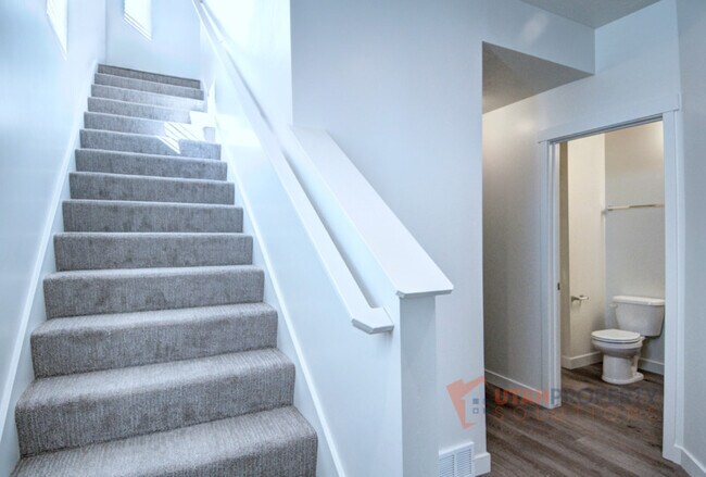 Photo - 1057 W 400 S